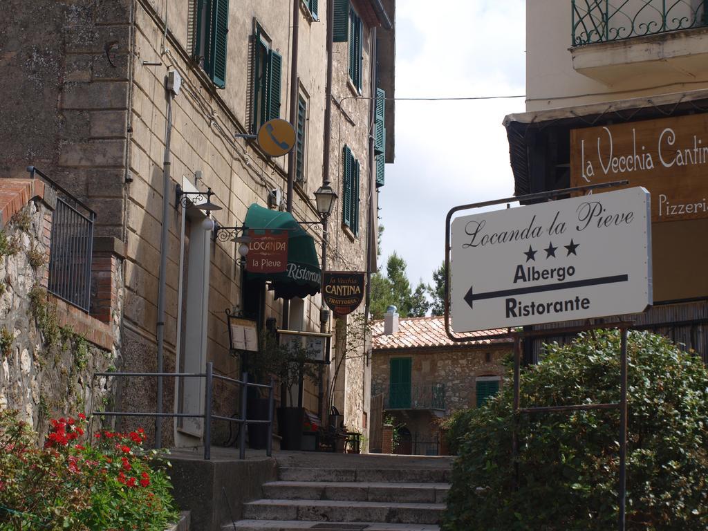 โลกันดา ลา ปิเอเว โฮเทล Hotel Semproniano ภายนอก รูปภาพ